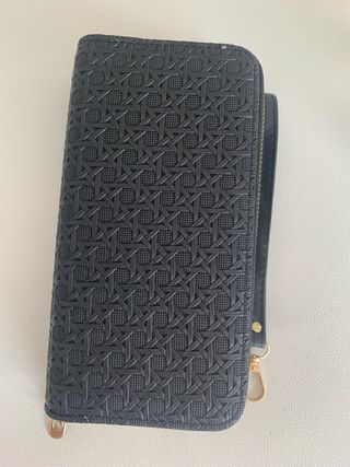 Cartera de mano negra