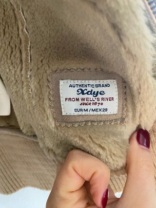 Chaqueta Pull and Bear Beige