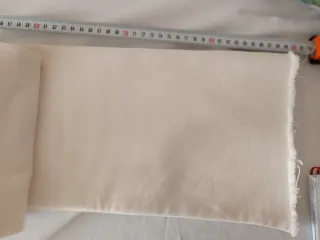 Pantalón Zara beige pirata desflecado