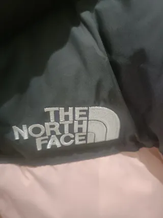Cazadora The North Face rosa y negra