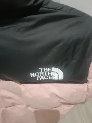 Cazadora The North Face rosa y negra