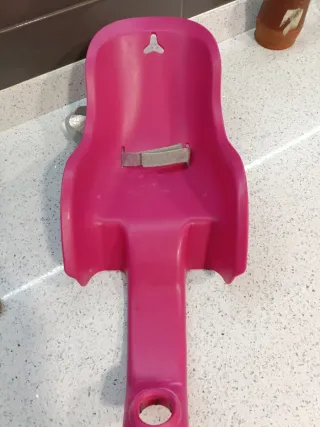 Sillita de muñecas para bici rosa