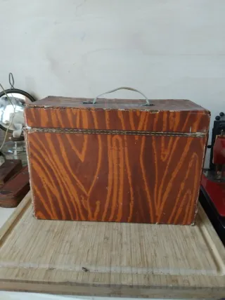 Máquina de coser vintage URSS