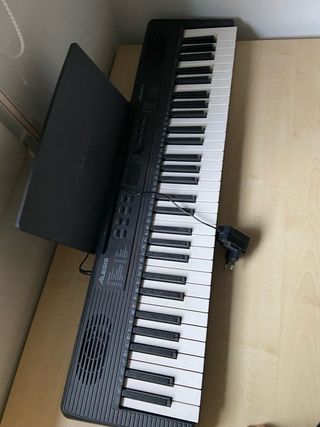 Teclado Alesis 61 teclas