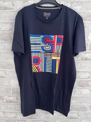 Pack 4 camisetas variadas.