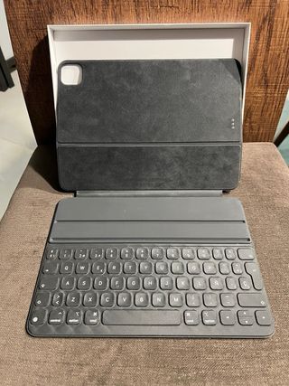 Funda Teclado Smart Folio iPad 11 Pro Negro