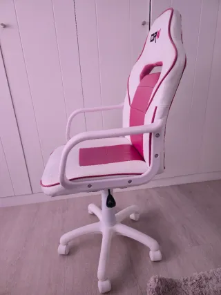 Silla de estudio DRW rosa y blanca