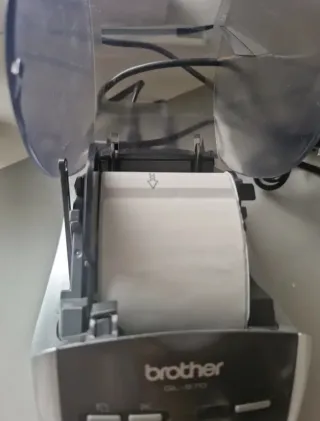 Impresora de etiquetas Brother QL-570