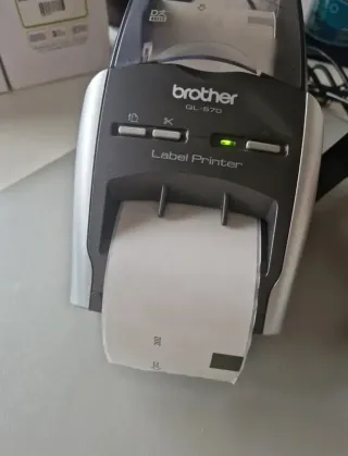 Impresora de etiquetas Brother QL-570