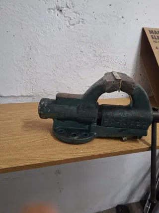 Tornillo de banco IRIMO 125 18 kg