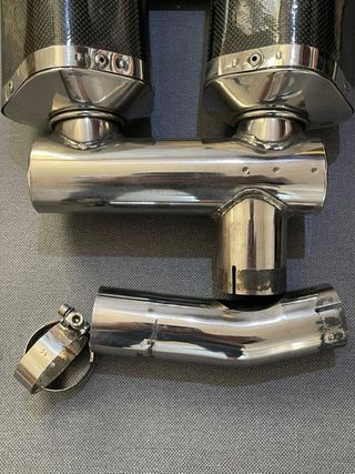 Escapes de carbono Suzuki B-King