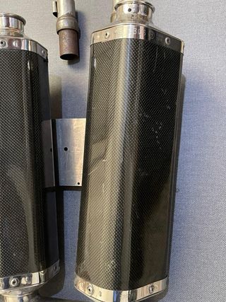 Escapes de carbono Suzuki B-King