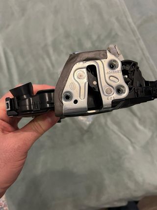 Cerradura Puerta Delantera Derecha Lexus 450H