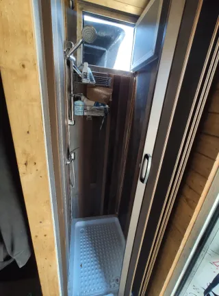 Camion Vivienda Volvo FL6-11 210cv