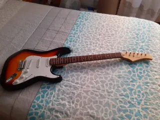 Guitarra Eléctrica Daytona Sunburst