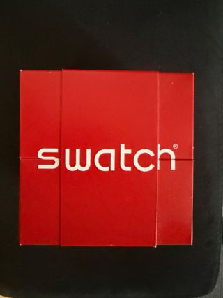 Reloj Swatch Cronógrafo Rojo y Plateado