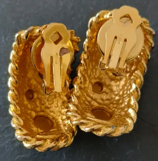 Bellísimos Pendientes Clip Escada Cabujones