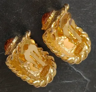 Bellísimos Pendientes Clip Escada Cabujones