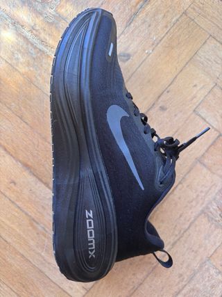 Nike Vomero Plus Negro