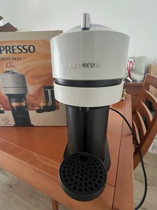 Cafetera Nespresso Vertuo Next Nueva
