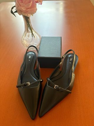 Zapatos Zara destalonados negros talla 37