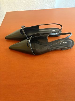 Zapatos Zara destalonados negros talla 37