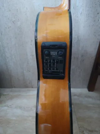 Guitarra José Gómez Amplificada