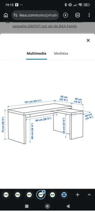 Escritorio blanco con tablero extraíble