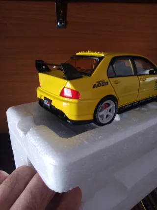 Mitsubishi Lancer Evo 1:24