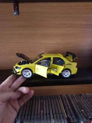 Mitsubishi Lancer Evo 1:24