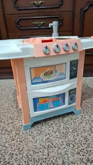 Cocina de juguete con accesorios