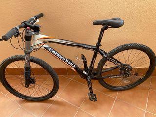 Bicicleta de Montaña Cannondale carbono lefty