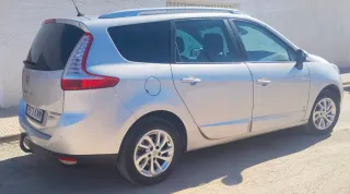 Renault Grand Scenic 2013