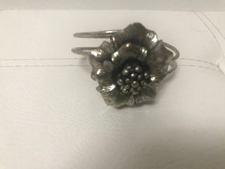 Pulsera plata diseño flor
