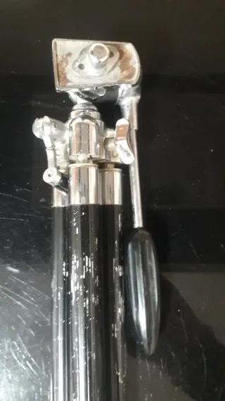 Trípode Cherry Antiguo