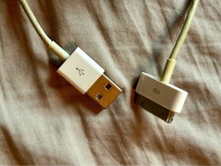 Cargador y cable iPad/iPhone 4