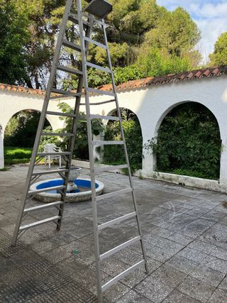 Escalera aluminio 12 peldaños doble acceso