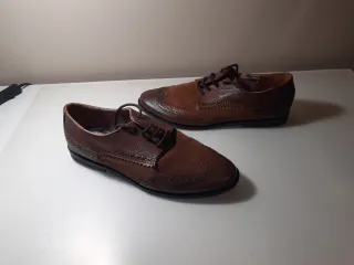 Zapatos de piel marrones