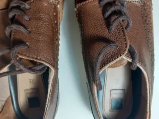 Zapatos de piel marrones