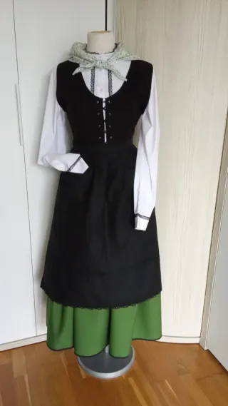 Traje Neska-Baserritarra "150 euros"