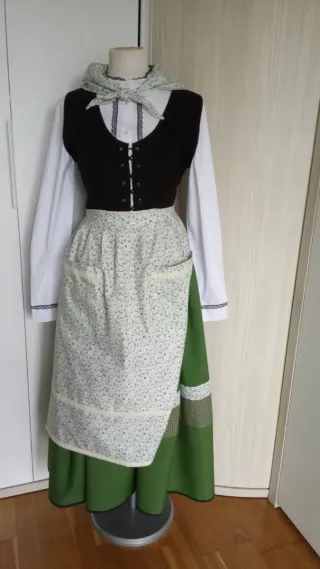 Traje Neska-Baserritarra "150 euros"