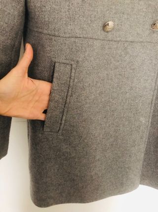 Abrigo Zara gris