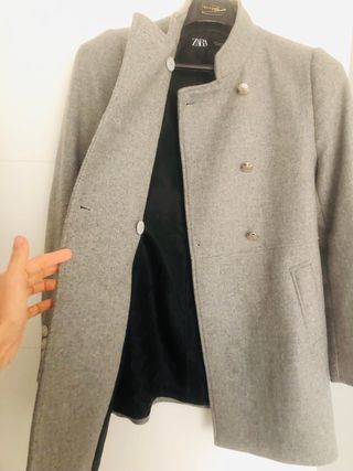 Abrigo Zara gris