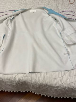 Chaquetón azul y blanco talla 42