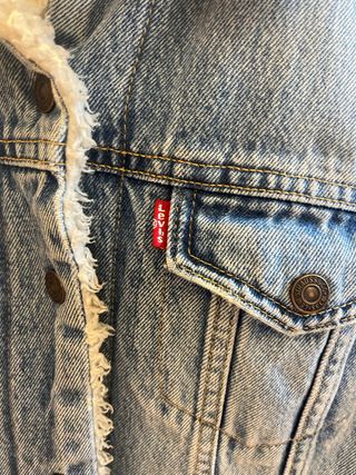 Cazadora Levi's con borreguito