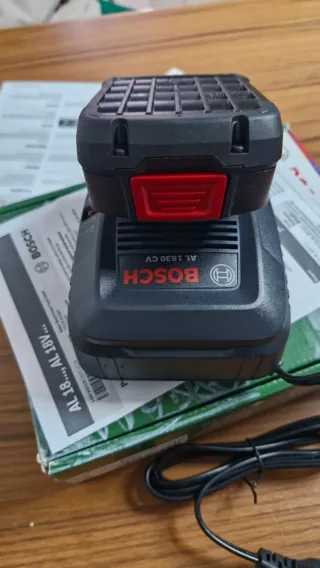 Batería Bosch 18V 2.5Ah y Cargador AL 1830 CV