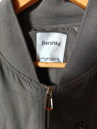 Chaqueta bomber gris fruncidos Bershka nueva