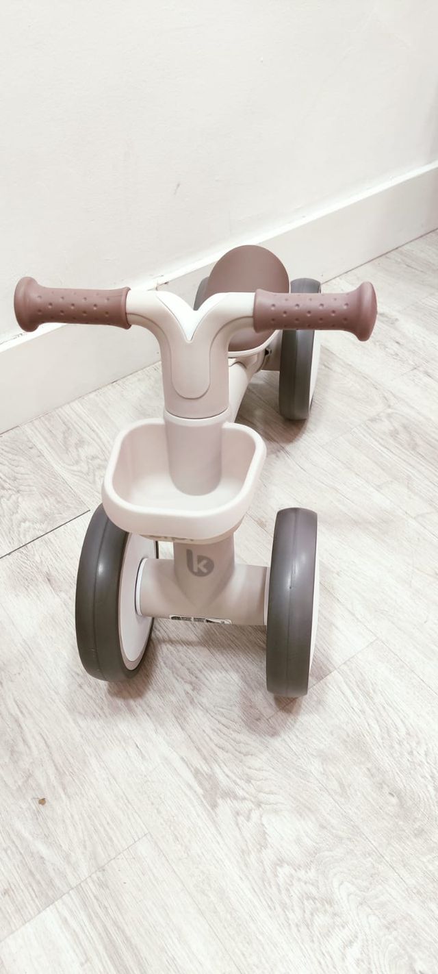 Bicicleta KikkaBoo ZIPI Correpasillos