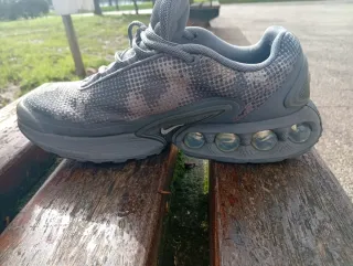 Zapatillas Nike Air Max DN Grises Blancas