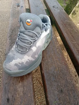 Zapatillas Nike Air Max DN Grises Blancas